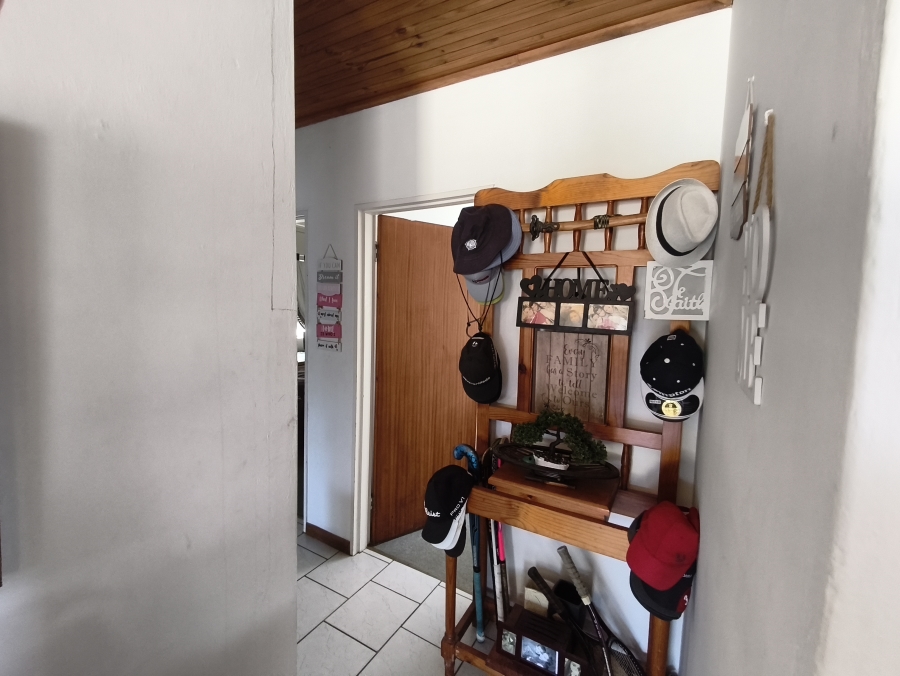 3 Bedroom Property for Sale in De Kelders Western Cape